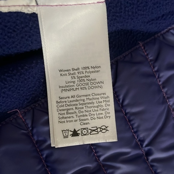 Eddie Bauer Women's Purple and Navy Vest - Picture 6 of 10